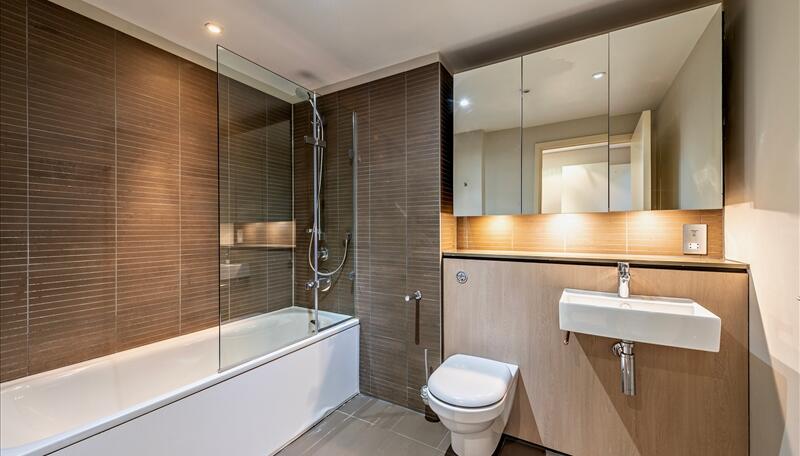 3 bed property in Merchant Square East, London